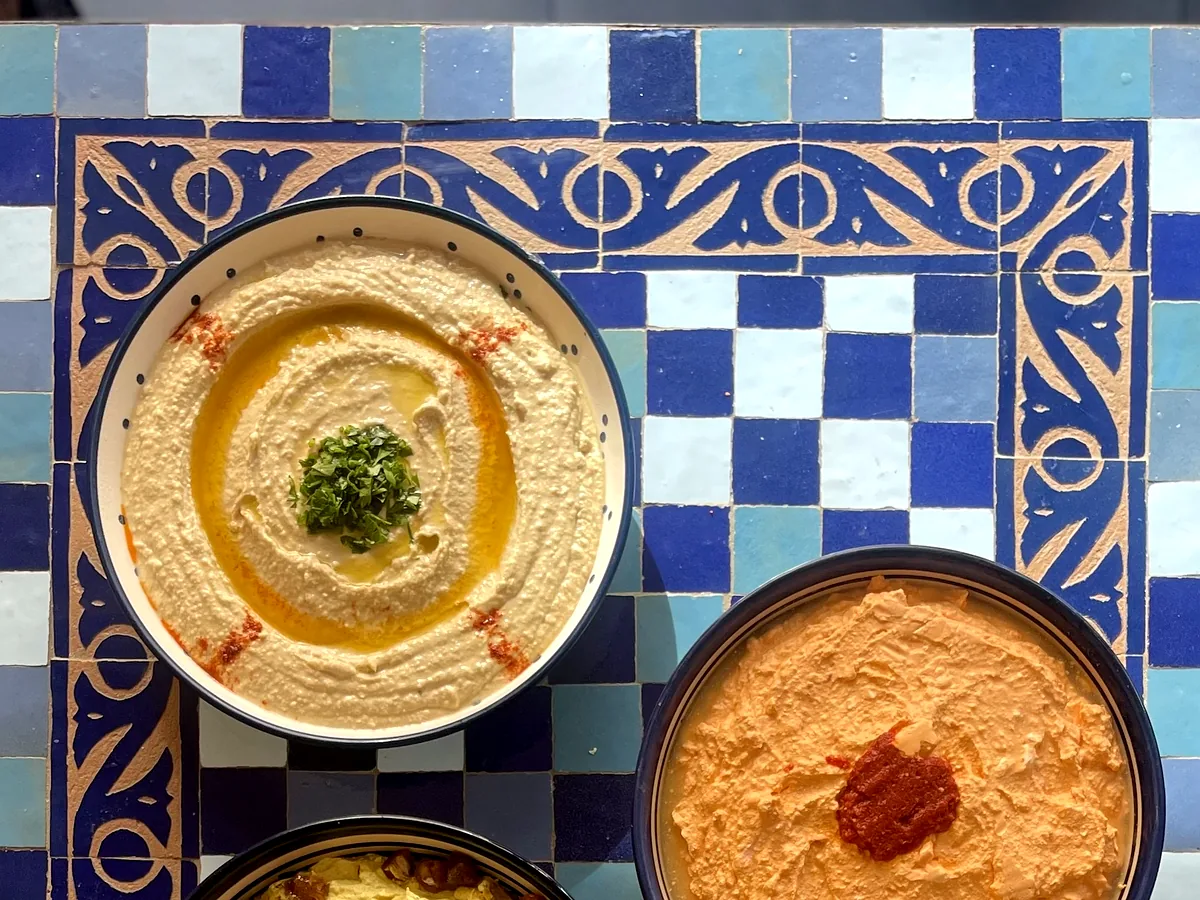 Hummus und selbstgemachte Dips